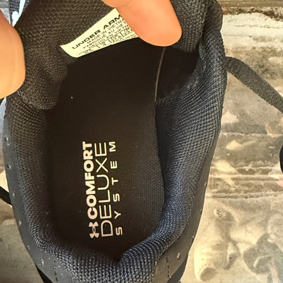 Under Armour Women’s Charged Assert 10 Black Athletic Sneakers - Picture 6 of 7